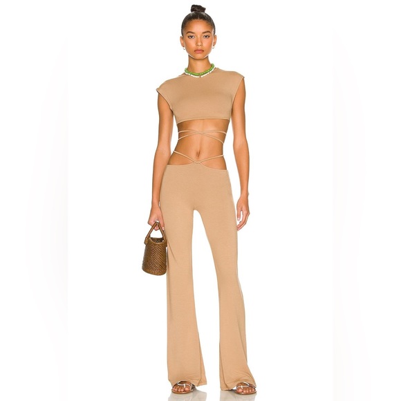 Indah Hale top and matching Jessie bottom - Picture 2 of 6